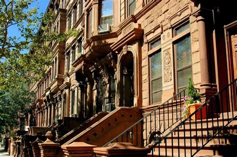 NYC: Classic Brownstones in Harlem – Stock Editorial Photo © LeeSnider #113880740