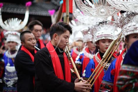 贵州雷山：跳起芦笙舞 欢度“鼓藏节” 人民图片网