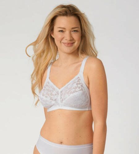 Triumph Delicate Doreen Bra Non Wired Full Cup Bra Womens Bras 10135874