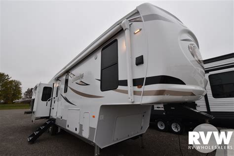 2025 Palomino Columbus C Series 378mbc Fifth Wheel Rv Wholesalers