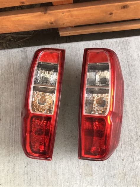 D Nissan Navara Dual Cab Tub Tail Lights Pair Auto Body Parts