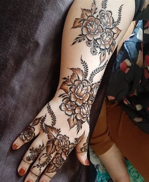 Soo Beautiful Dubai Back Hand Mehndi Designs Collections Kashee S