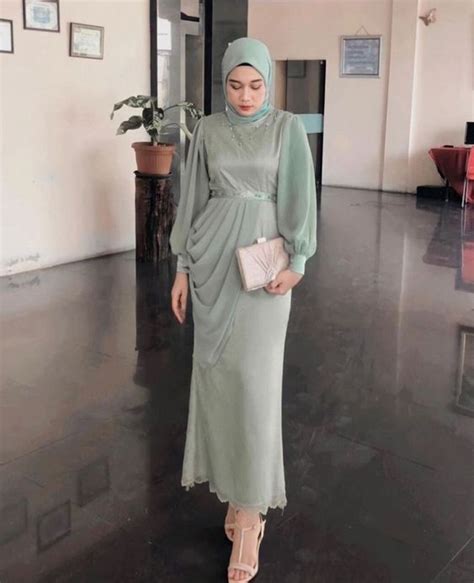 Inspirasi Baju Bridesmaid Hijab Tampil Menawan Di Wedding Bestie