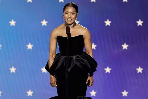 Angela Bassett Menang Di Critics Choice Awards 2023 Tak Bisa Bikin