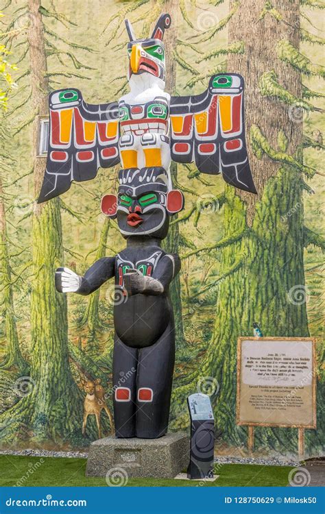 View of Totems in Duncan - Canada Editorial Stock Image - Image of ...