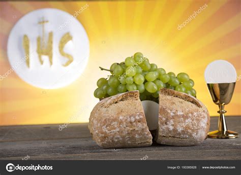 Symbole Eucharistique Du Pain Et Du Vin Calice Et H Te Premi Re