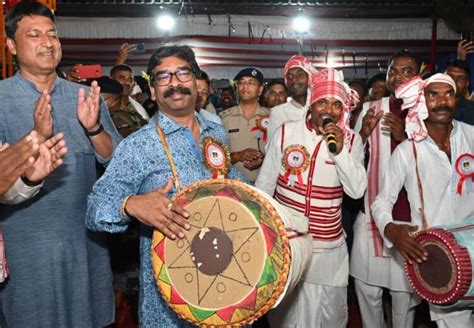 Hemant Soren Plays Mandar Traditional Folk Musical Instrument On