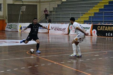 Tubar O Futsal Derrotado Pelo Joa Aba E Perde Vice Lideran A Do