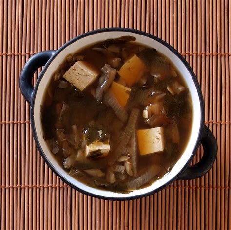 Sopa De Miso Vegana Con Tofu Marinado Bocados De Gloria