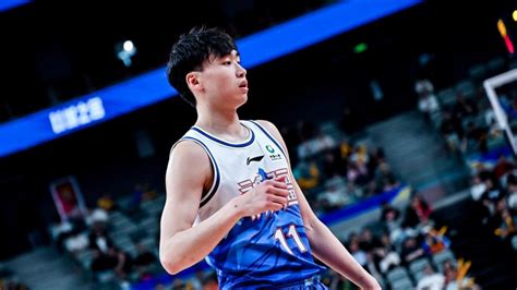 This is the new generation of Chinese men s basketball forward 当天才开始努力