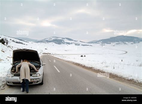 Woman Stranded On Road Hi Res Stock Photography And Images Alamy