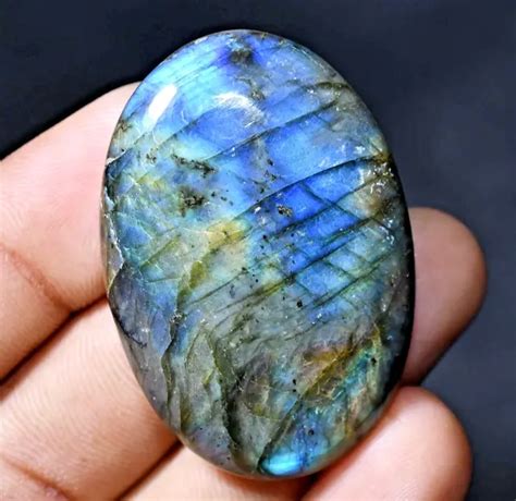 Ct Non Trait E Naturel Multi Feu Madagascar Labradorite