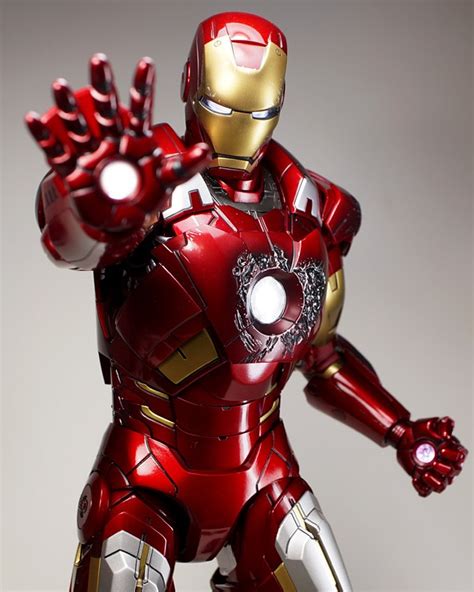 Avengers Hot Toys Iron Man Mark VII Released Overseas & Photos ...