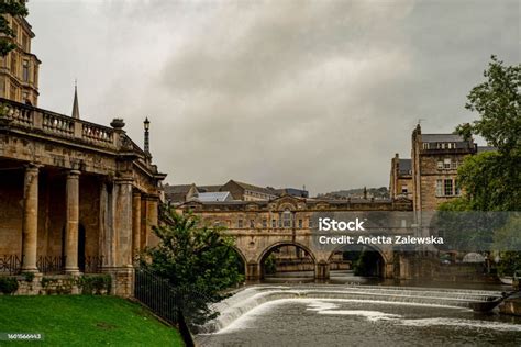 Beautiful View Of Pulteney Bridge In Bath City Stock Photo Download