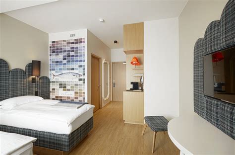 Rooms | Reykjavik Marina | Twin Room | Iceland Hotel Collection by Berjaya