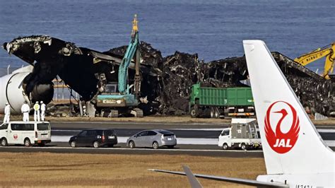 2 Pesawat Penumpang Tabrakan Di Bandara Jepang Jadi Kecelakaan Terbaru