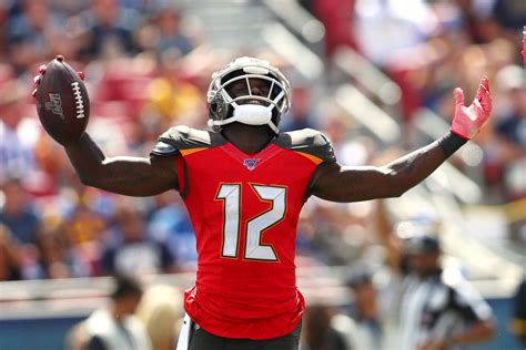 Number crunch: Chris Godwin to give 12 to Tom Brady unless he ‘doesn’t