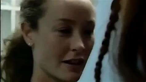 Selbstgedrehter Lesbischer Amateur Sex In Der Dusche Xhamster