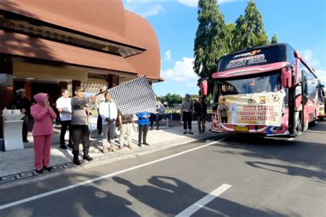 Polda Ntb Fasilitasi Perjalanan Mudik Gratis Bagi Masyarakat Antara News