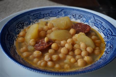 Garbanzos Con Chorizo Y Patatas Un Plato Rico Y Sencillo Receta En