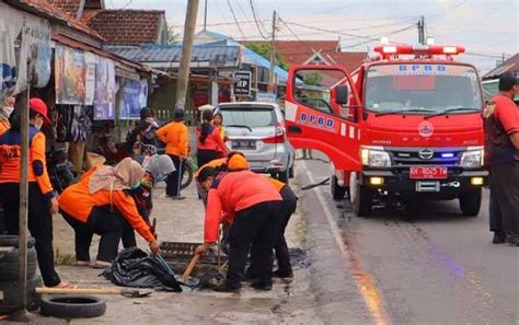 Wali Kota Palangka Raya Apresiasi Perangkat Daerah Rutin Kerja Bakti