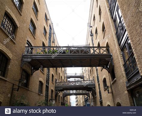 Gantries Hi Res Stock Photography And Images Alamy