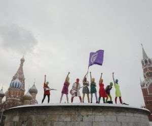 Hrvatska Policija Uhitila Ajsoltanu Nijazovu Koja Je Doputovala S Lanicama Grupe Pussy Riot