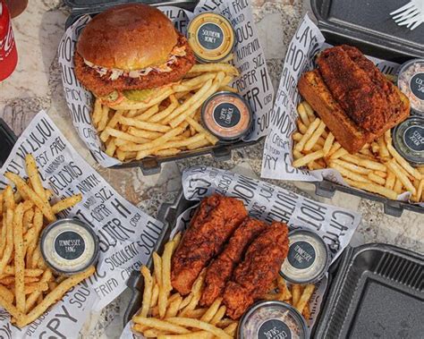 Peckers Nashville Hot Chicken Monterrey Restaurant Reviews Photos Phone Number Tripadvisor