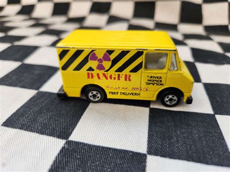 Hot Wheels Loose The Simpsons Homer S Nuclear Waste Van Kustomkollector