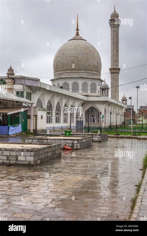 Hazratbal Shrine Dargah Sharif Mosque Srinagar Kashmir India Stock