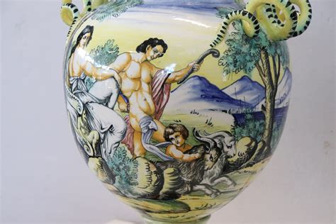 Grande Vaso Ad Anfora Antico In Maiolica Dipinta A Mano Ultimo Quarto