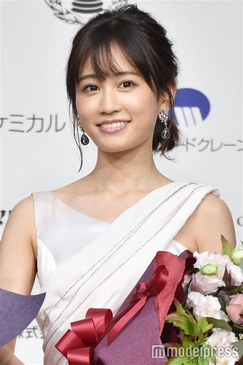 （画像434）前田敦子、美脚輝くスリットドレスで大人の色気 クリスマスの予定明かす 前田敦子 アジア美人 モデル