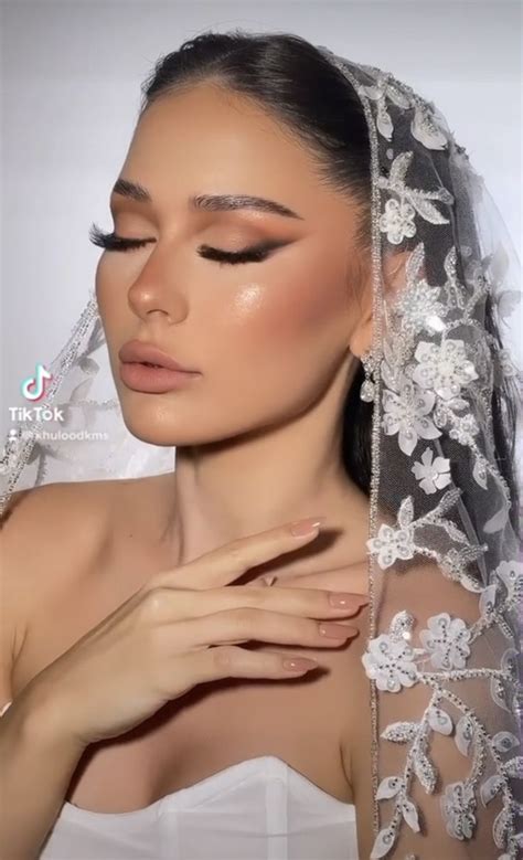 Pin By Iram On Wedding Makeup Glam Bride Makeup Wedding Makeup Looks