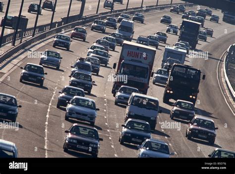 Traffic on the M25 motorway in England J Miller Stock Photo - Alamy