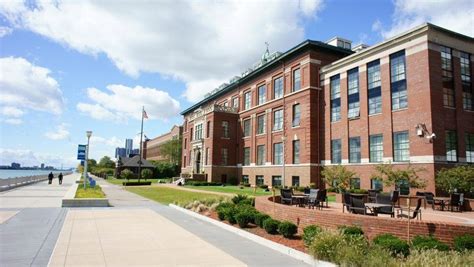 Roberts Riverwalk Hotel Detroit Riverfront Conservancy