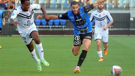 Football National 2 Chambly Boulogne Une Place De Leader En Jeu