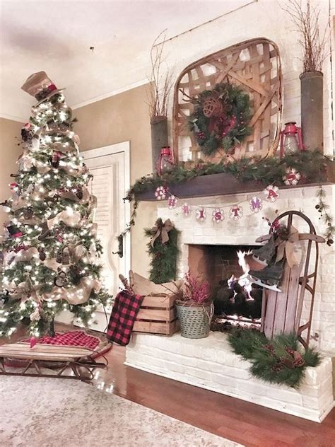 50 Elegant Christmas Mantel Decor Ideas With Images Christmas