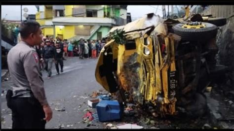 Truk Muatan Sapi Alami Rem Blong Di Batu Hingga Tabrak Tiga Motor