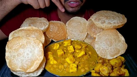 I Am Going To Eating Matar Paneer And Purimatar Paneer And Kachori