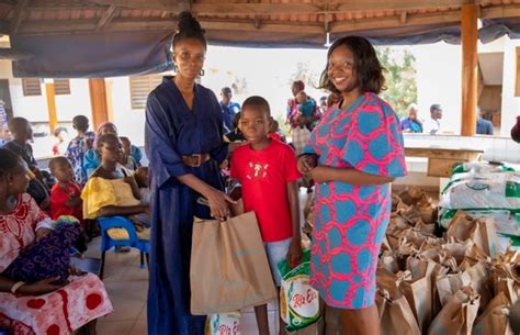 Noël Fêtes Le président Faure Gnassingbé exprime sa solidarité aux