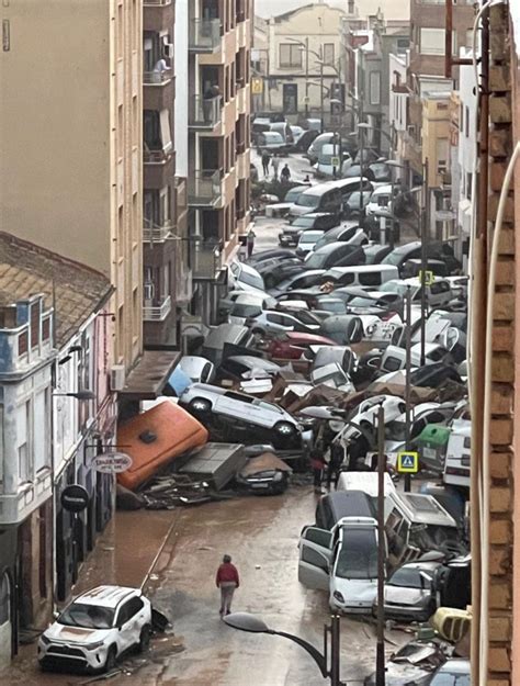 Quién paga los daños de los miles de coches destruidos por la brutal