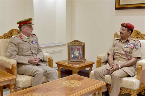 Royal Office Minister, Defence Minister hold talks with UK Chief of the ...