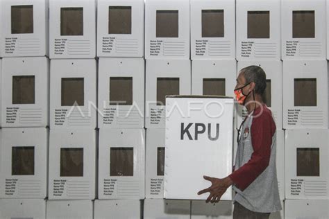 Logistik Kotak Suara Pilkada Depok Antara Foto