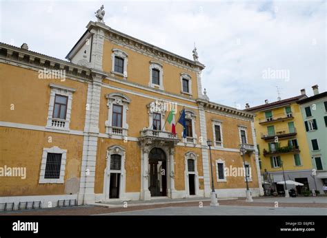 Palazzo Martinengo Palatini Hi Res Stock Photography And Images Alamy