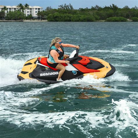 Moto D Acqua Seduto Spark Sea Doo Tre Posti A Due Posti 90 Cv