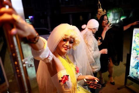 El Suicidio De Un Joven Gay Conmueve A China En Medio De Una Ola De Homofobia