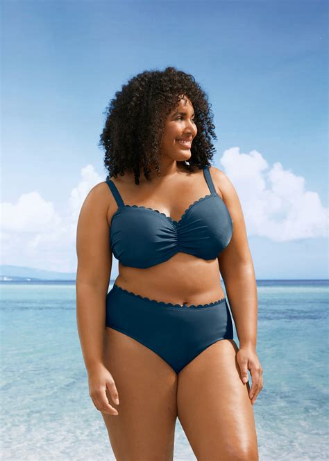 Eleganter Bügel Bikini mit Laser Cut Kante dunkelblau Cup C