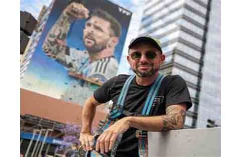 Martín Ron de obras en el Abasto al mejor mural del mundo sobre Messi