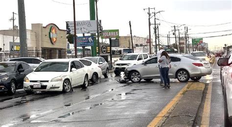 Choque En La Raza Y El As Calles Genera Fuerte Congestionamiento Vial