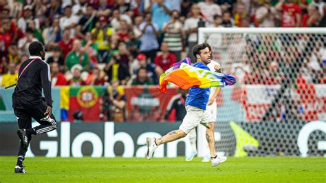 Wm In Katar Regenbogen Flitzer St Rt Fifa Festspiel Portugal Gegen Uruguay